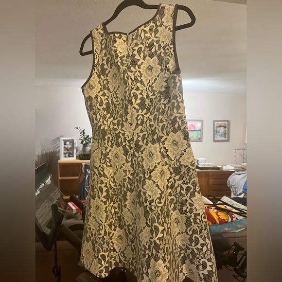 Club Monaco size 10 dress with grey and white - Picture 2 of 4